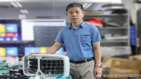 500 Megapixel Super Camera Picks Faces Out in Crowds of Thousands