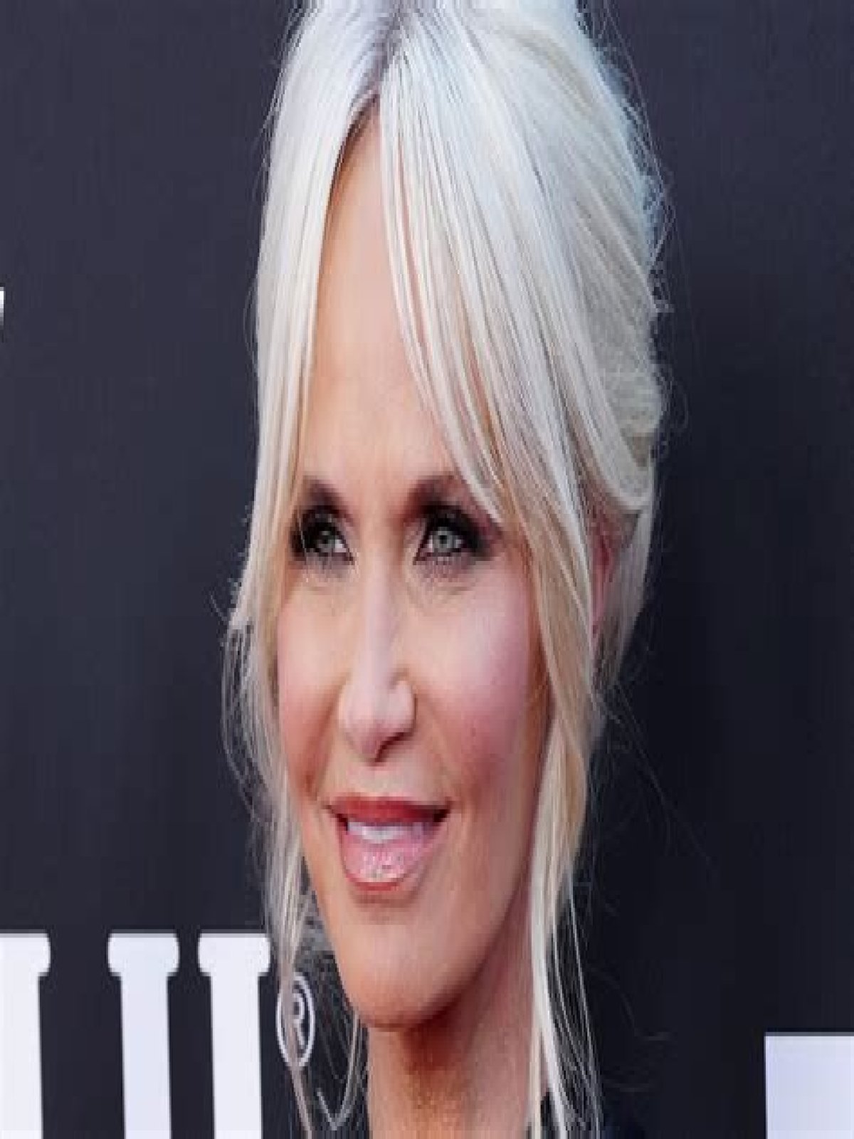 Unlock The Secrets Of Kristin Chenoweth's Enchanting Physique