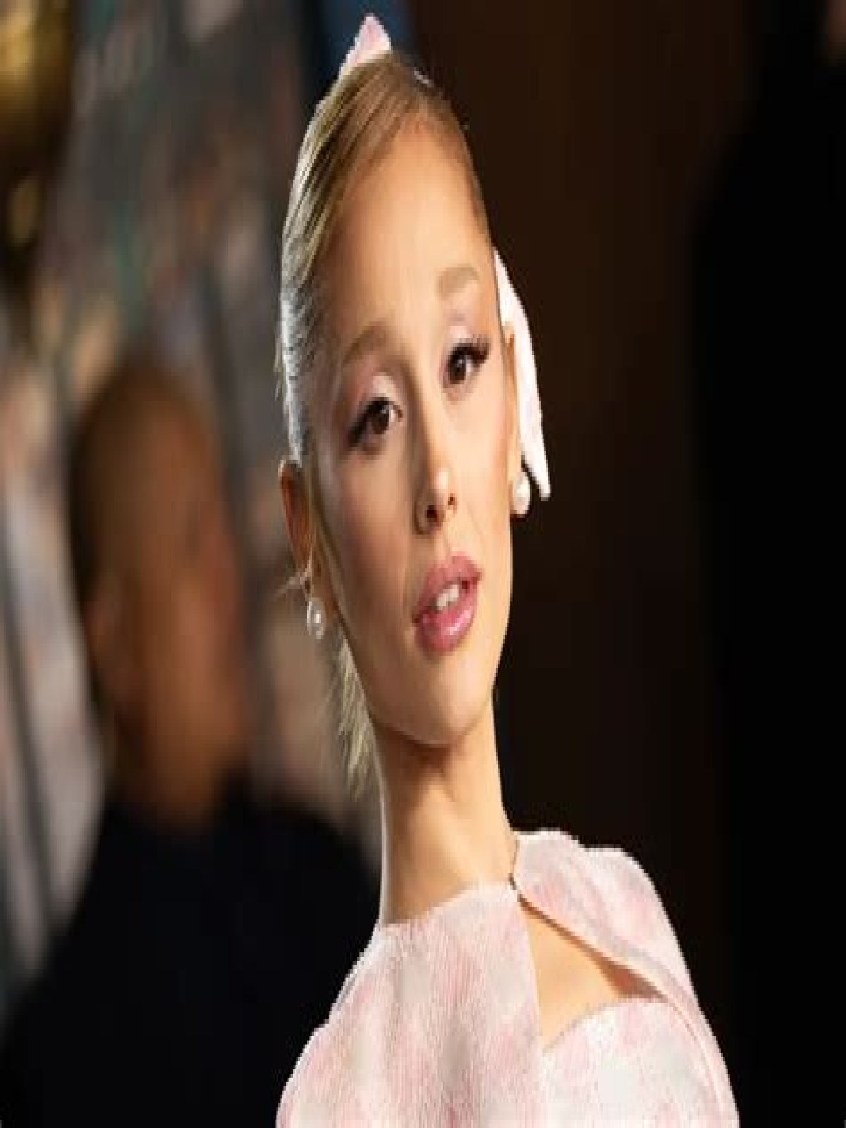 Unveiling The Age And Impact: Ariana Grande's Victorious Journey